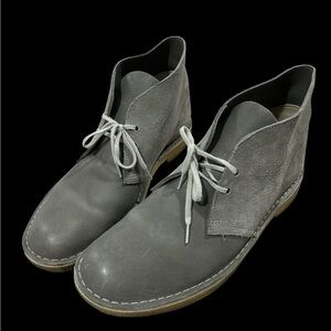 Clark’s Originals Gray Leather Men’s Desert Boots